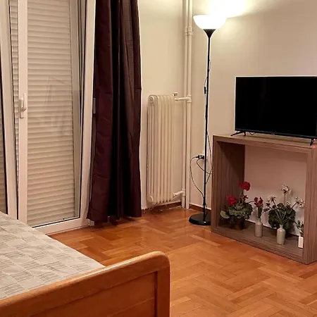 Lovely 1 Bedroom In Athens